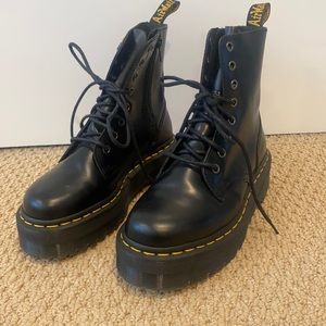 Platform doc martins